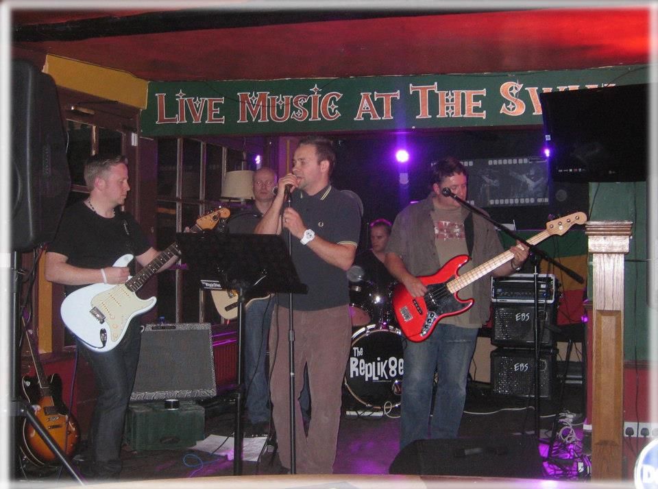 The Replik8ers Photos - @The Swan Braintree