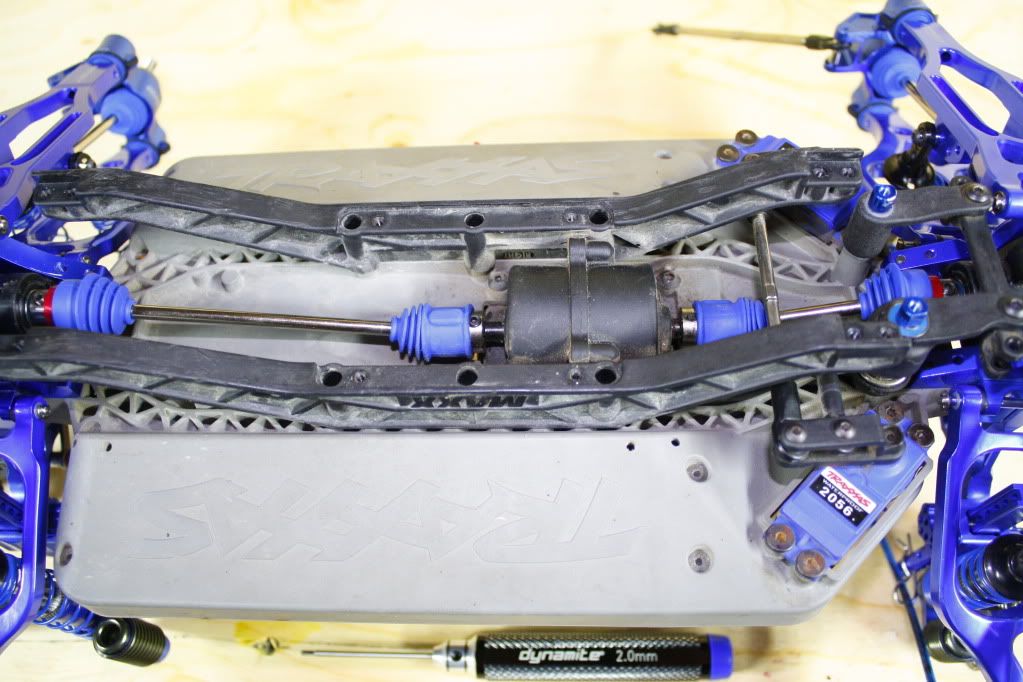 e maxx parts list