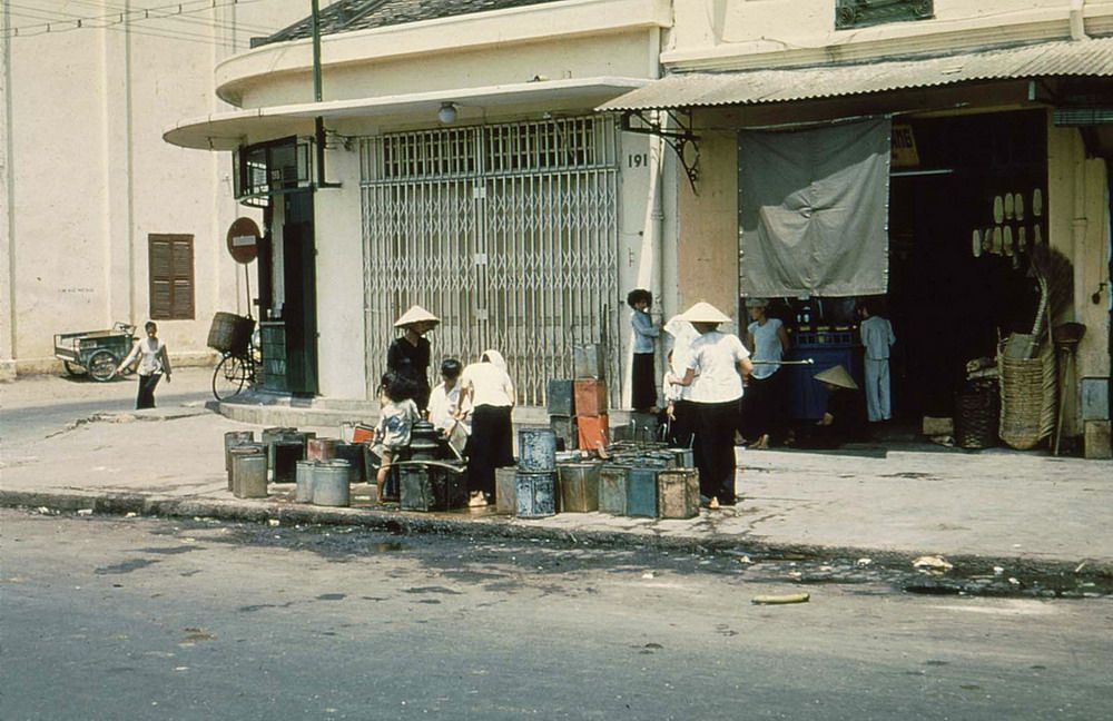Redsvn-Saigon-1956-12