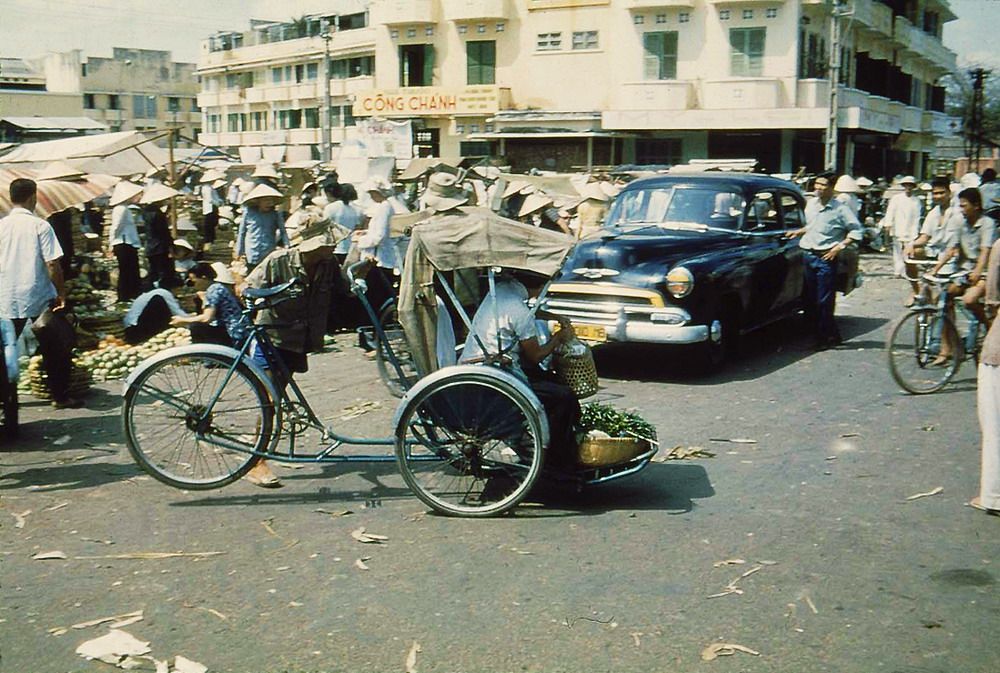 Redsvn-Saigon-1956-14
