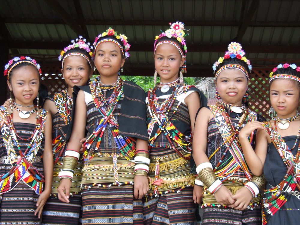 Lạ & Cười - Tộc người rất giống người Việt cổ trên đảo Borneo (Hình 19).