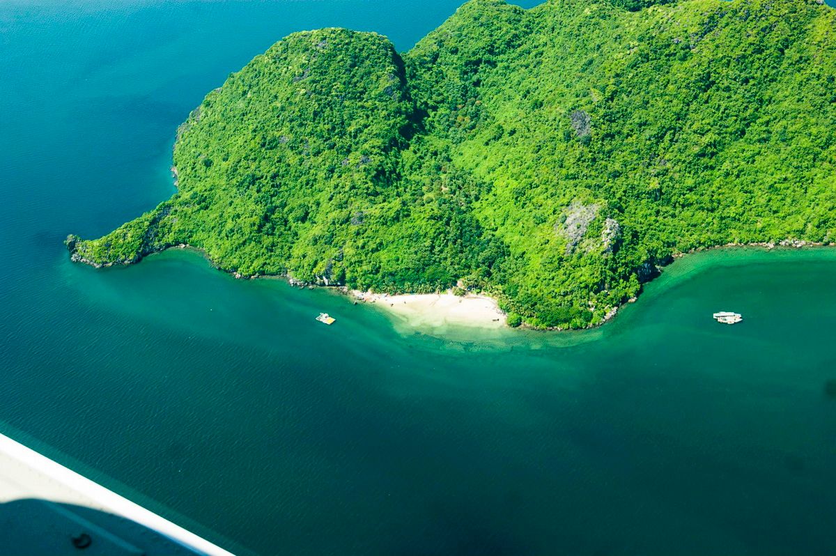 VËnh H¡ Long hùng v) nhìn të thçy phi c¡