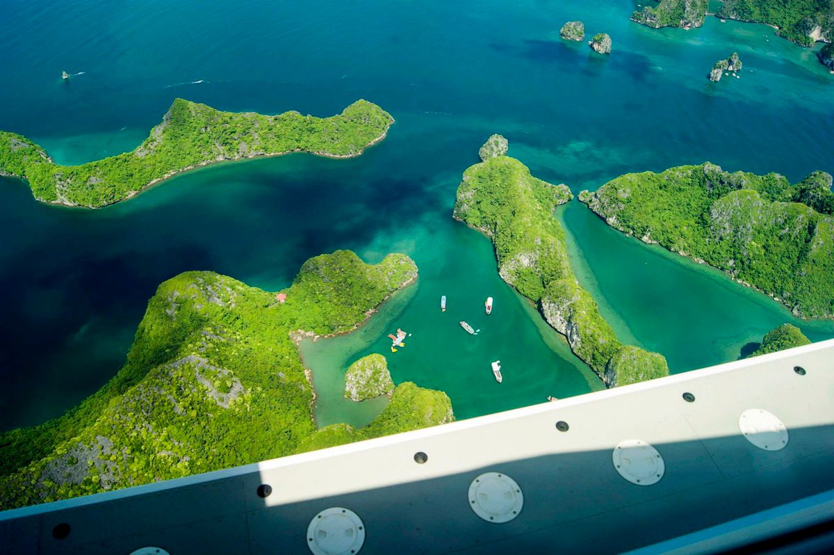 VËnh H¡ Long hùng v) nhìn të thçy phi c¡