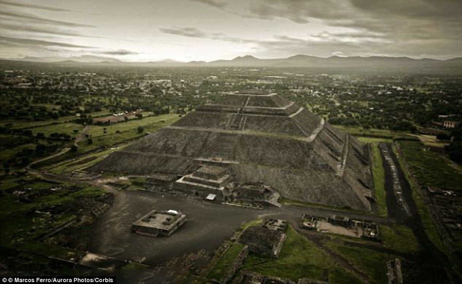 Hơn 50.000 linh vật lộ diện trong đường hầm bí ẩn ở Mexico