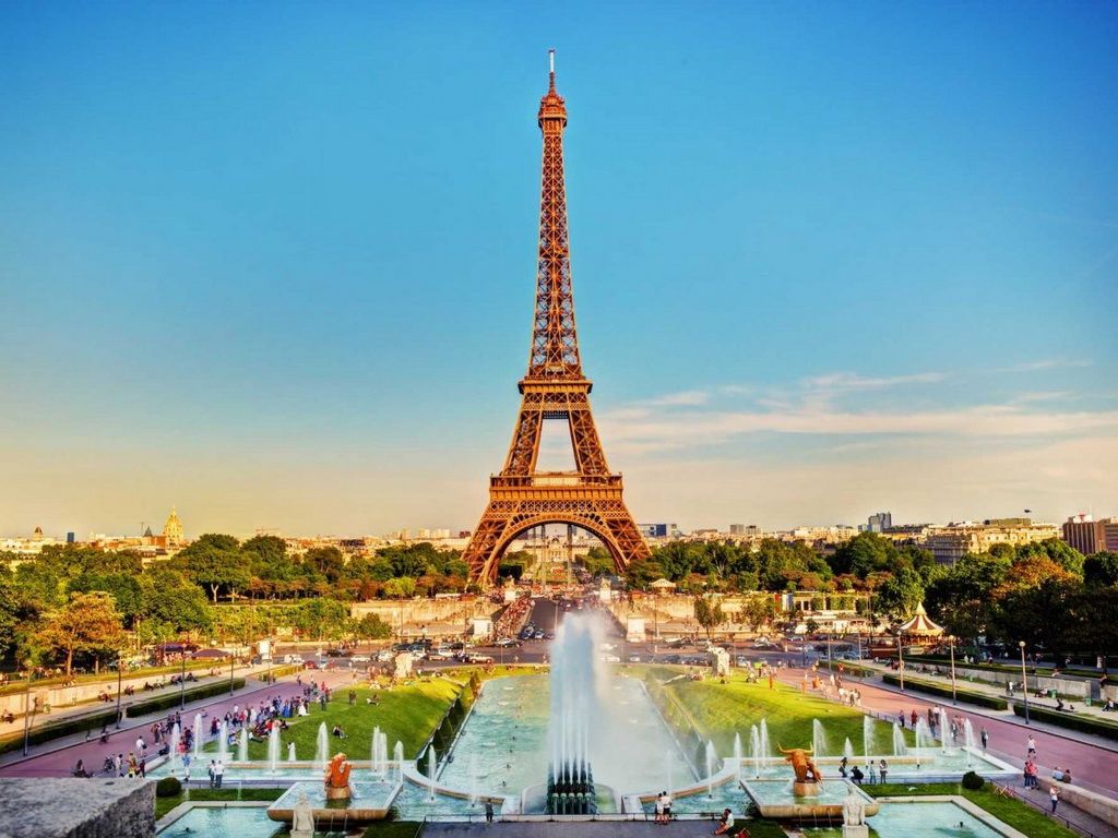 3. Paris, France: 16.06 triệu du khách quốc tế.
