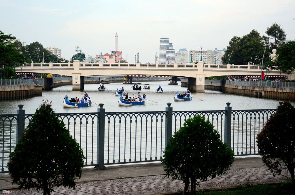 Ngày đầu thuyền du lịch hoạt động trên kênh Nhiêu Lộc