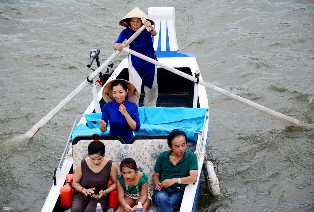 Ngày đầu thuyền du lịch hoạt động trên kênh Nhiêu Lộc