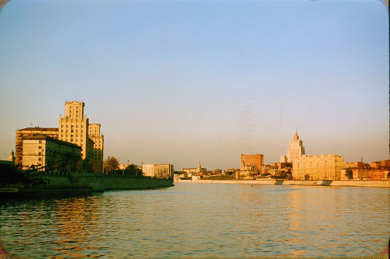 Москва-река у Киевского вокзала