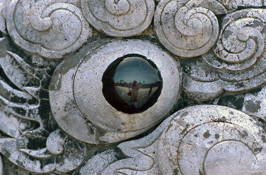 Huế: Lăng mộ Hoàng đế Khải Định - Chân trời hẹp trong con mắt của một sinh vật huyền thoại