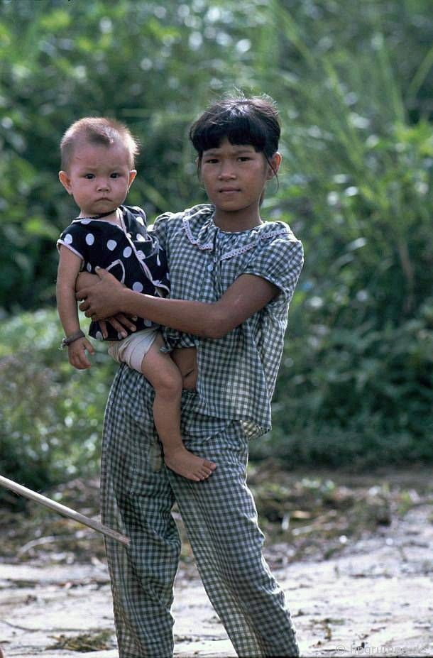Cầu Jetty tại Ban Việt: Trẻ em